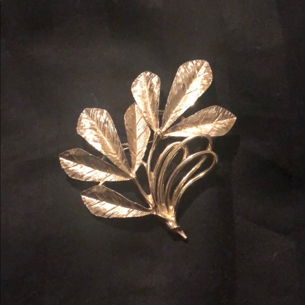 Vintage | Leaf Brooch